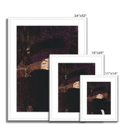 Dame mit Hut und Federboa Framed & Mounted Print