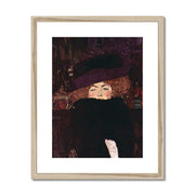 Dame mit Hut und Federboa Framed & Mounted Print